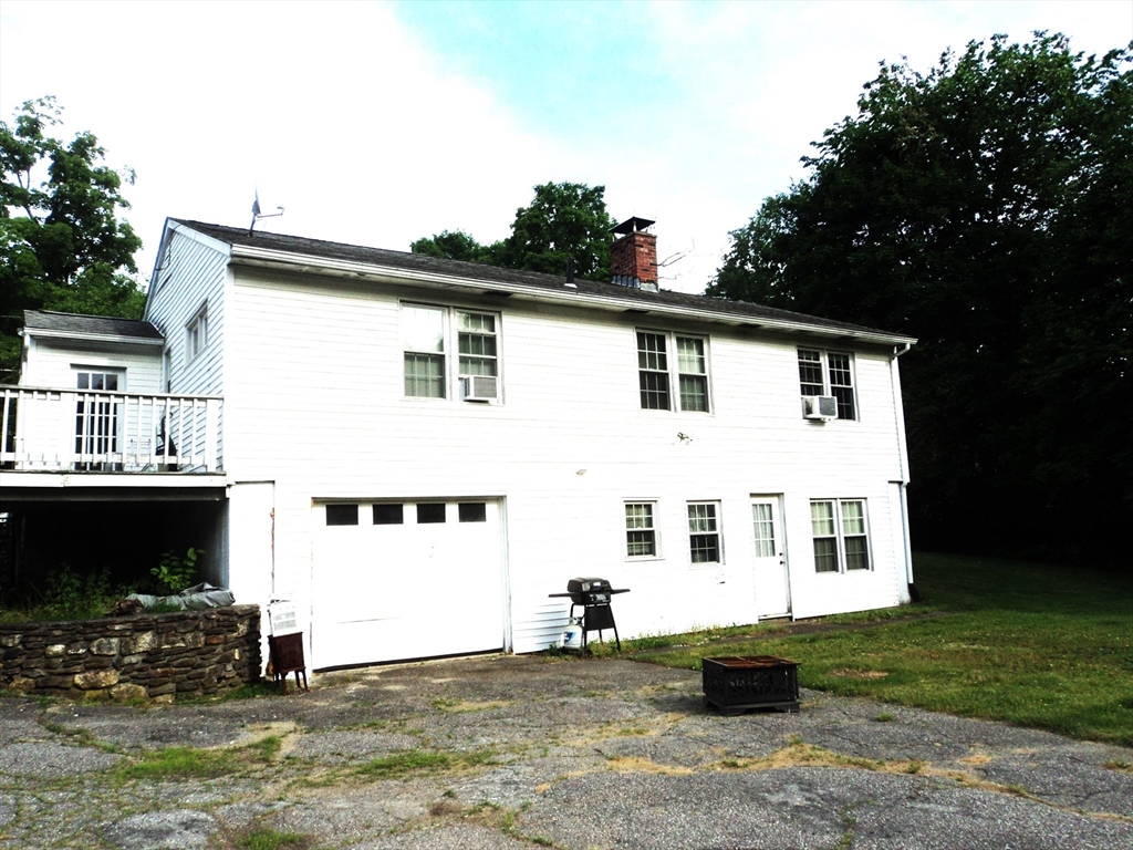 585 Charlton St