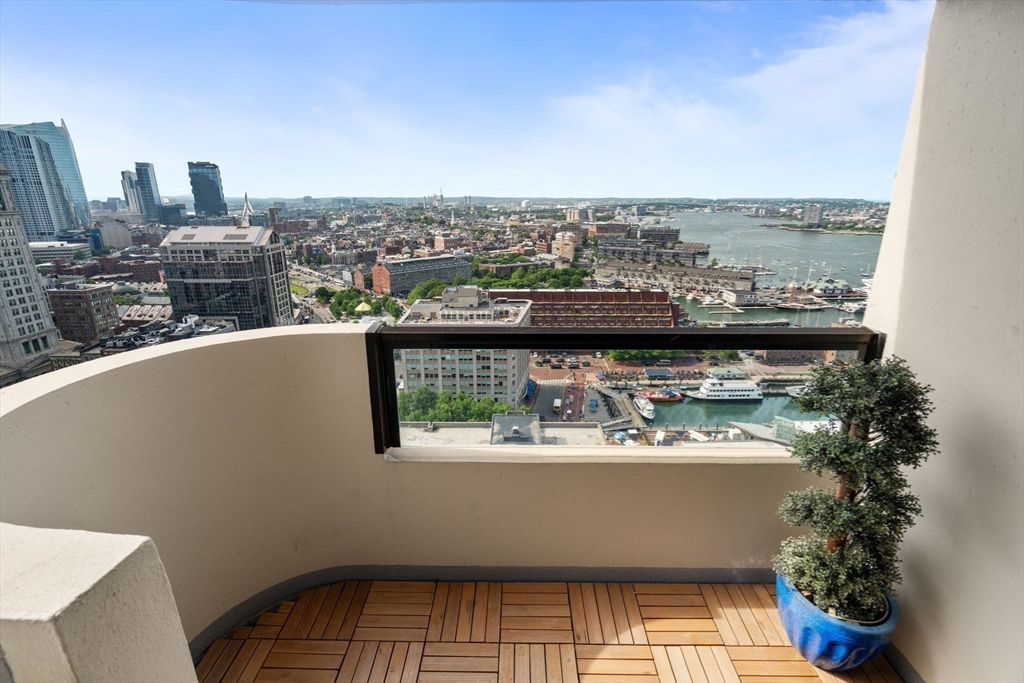 65 East India Row Unit: 30A/B