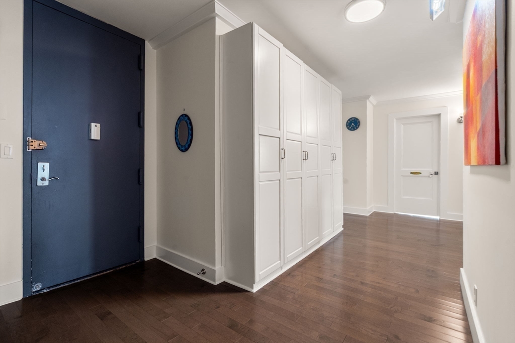 65 East India Row Unit: 30A/B