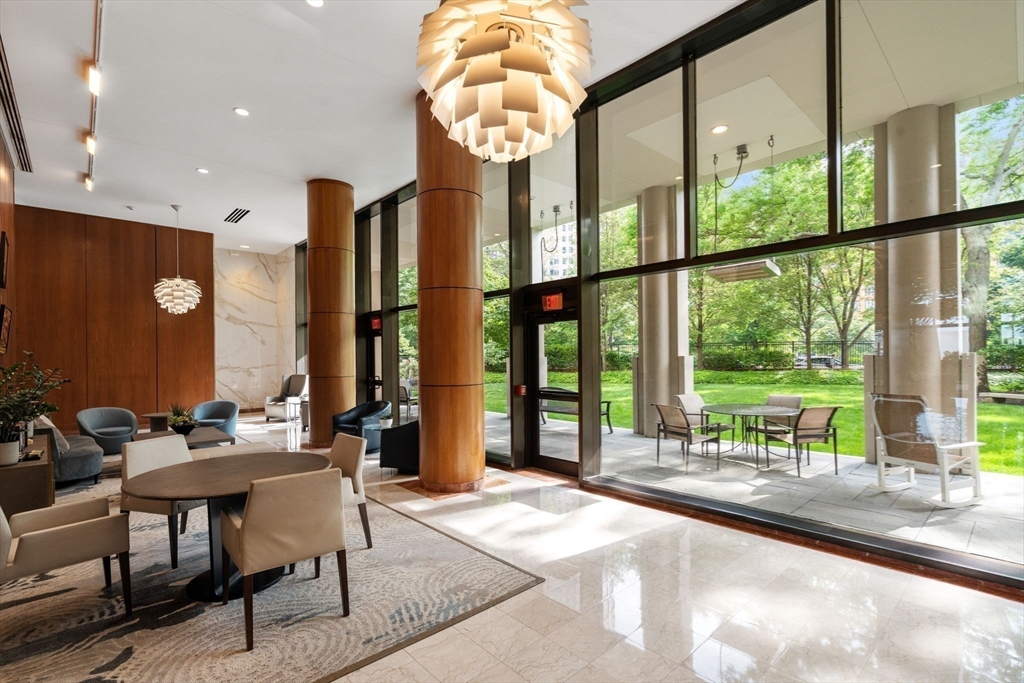 65 East India Row Unit: 30A/B