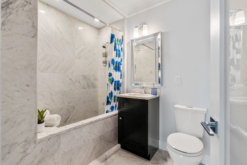 65 East India Row Unit: 30A/B
