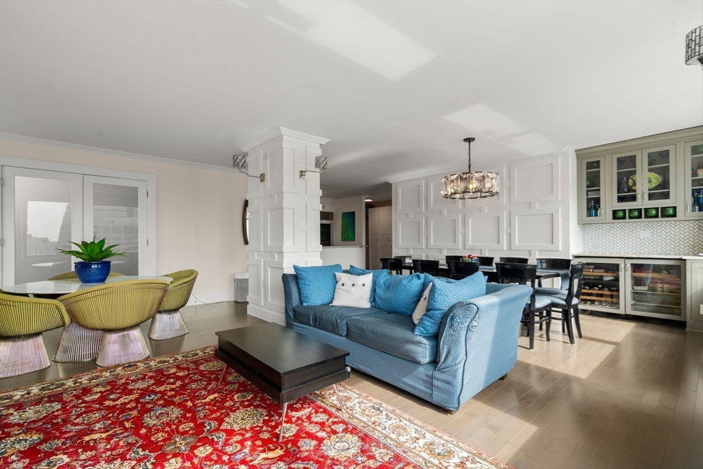 65 East India Row Unit: 30A/B