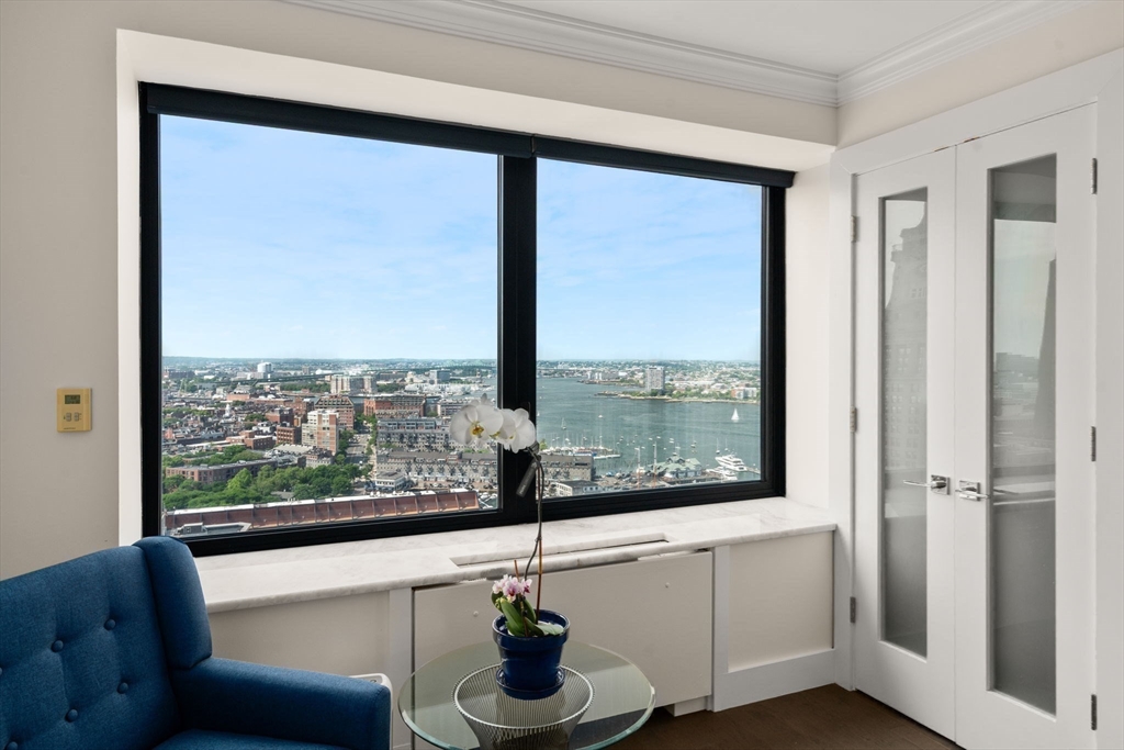 65 East India Row Unit: 30A/B