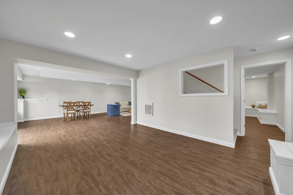 37 Aspen Ave