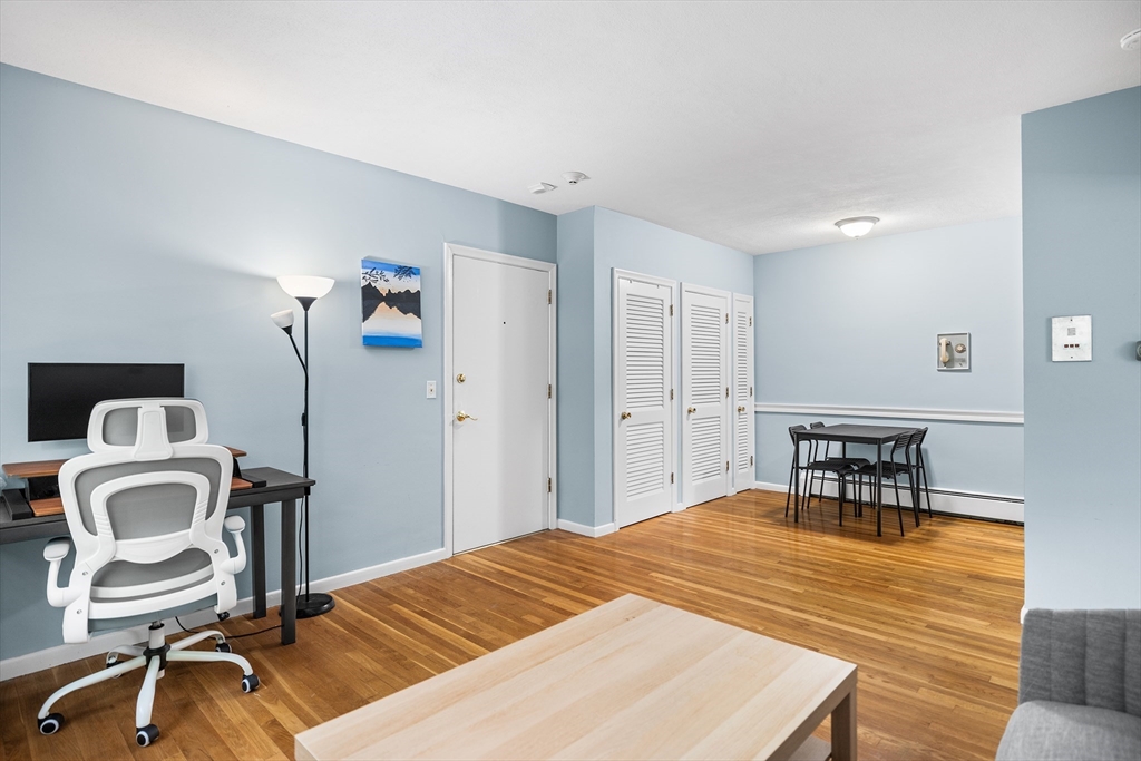 217 Neponset Ave # 33