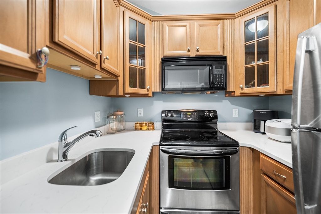 217 Neponset Ave # 33