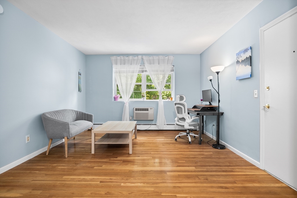 217 Neponset Ave # 33
