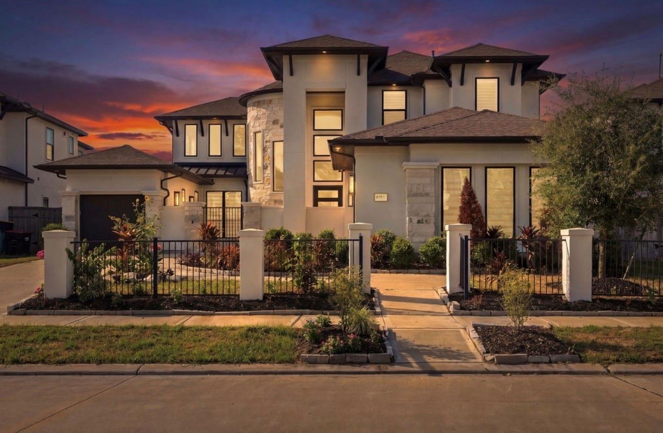 8915 Orchard Cove