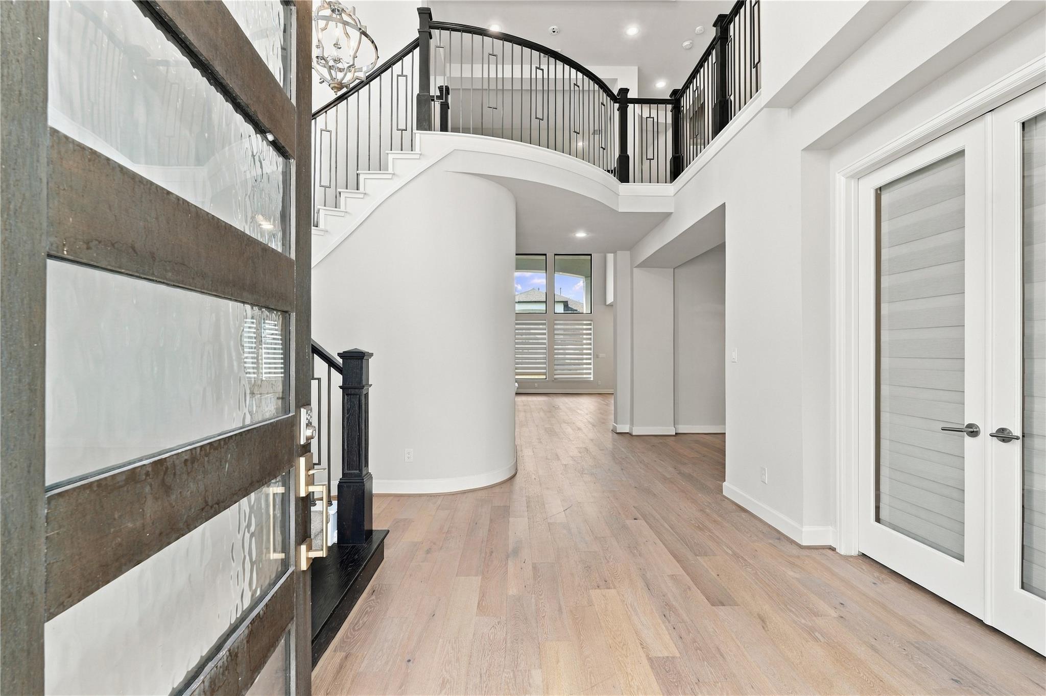 8915 Orchard Cove