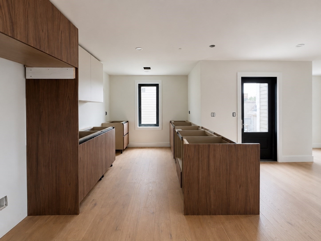 207 Tudor Street # 202