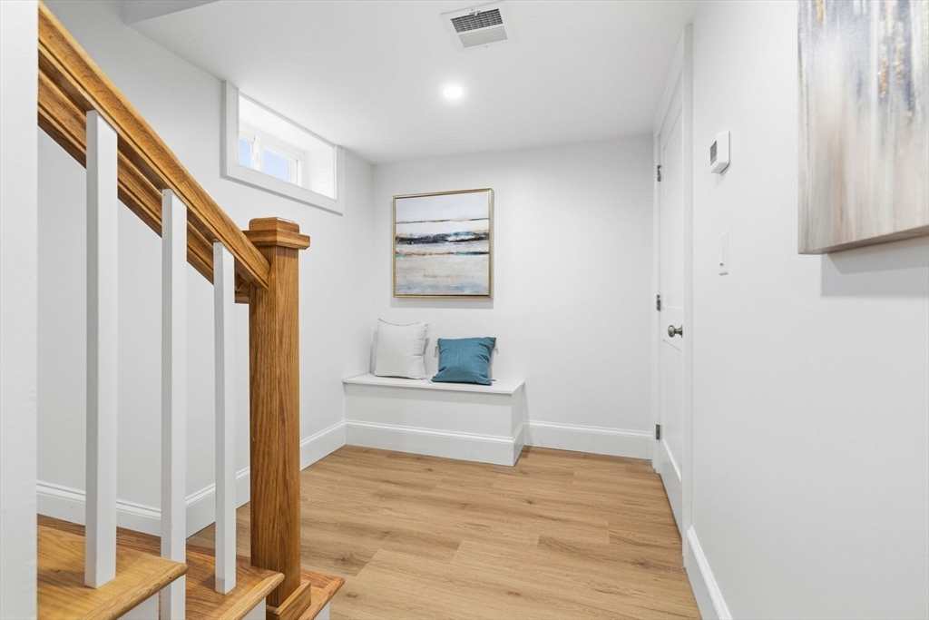 179 Main St # 1