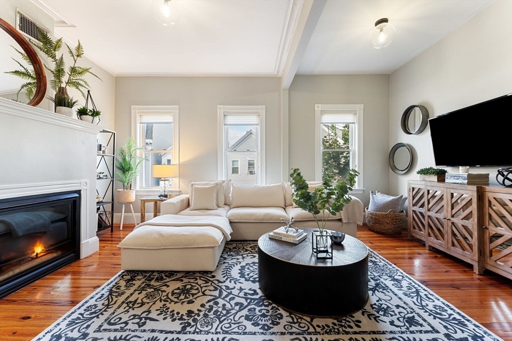 511 E 8th # 2