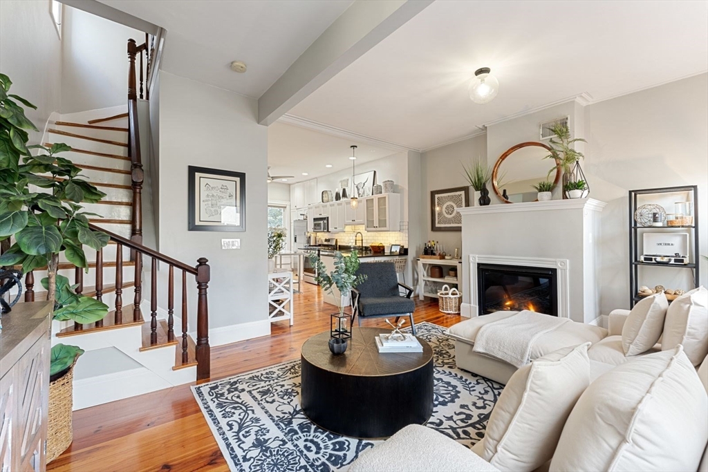 511 E 8th # 2