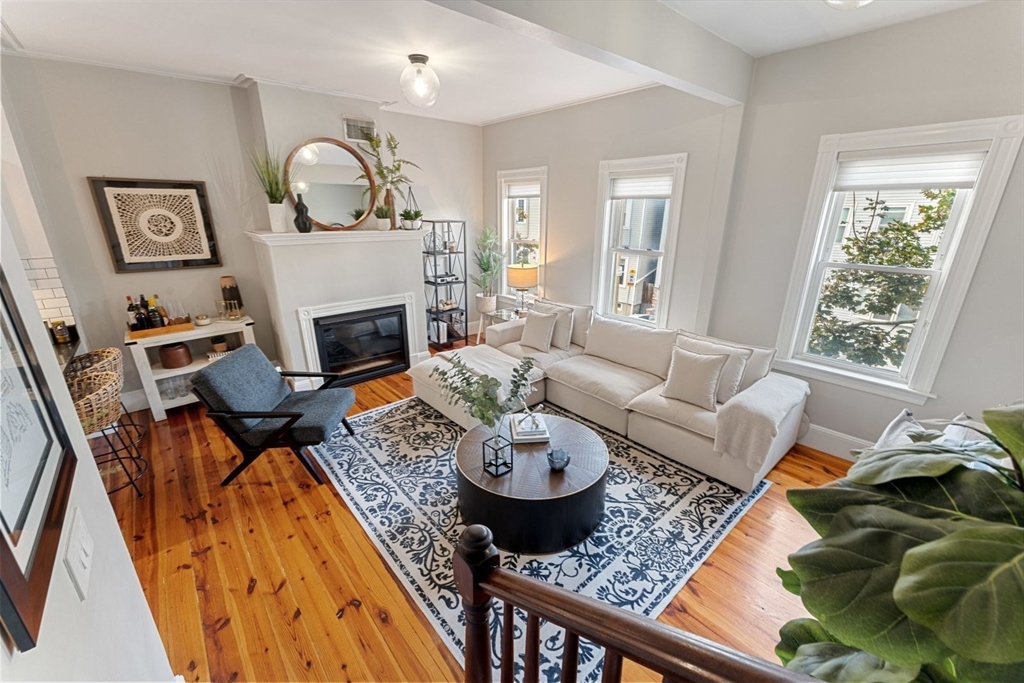 511 E 8th # 2