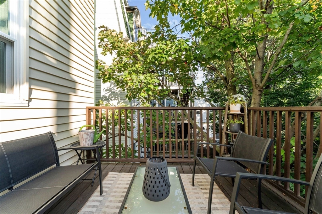 511 E 8th # 2