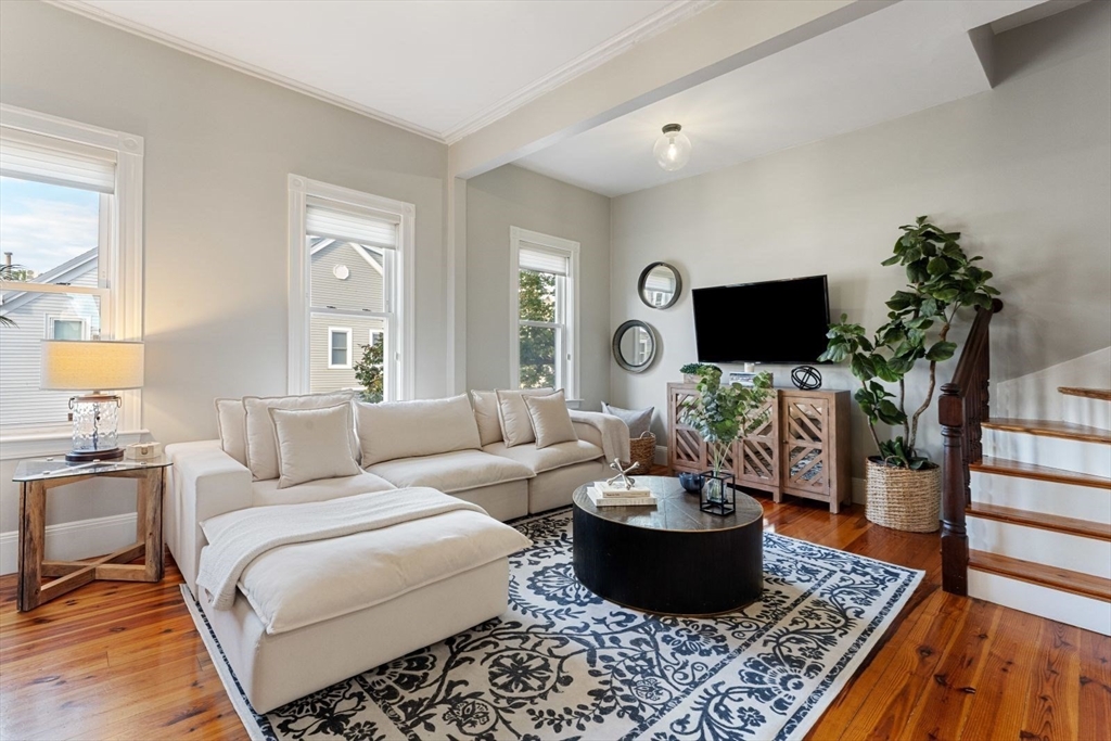 511 E 8th # 2