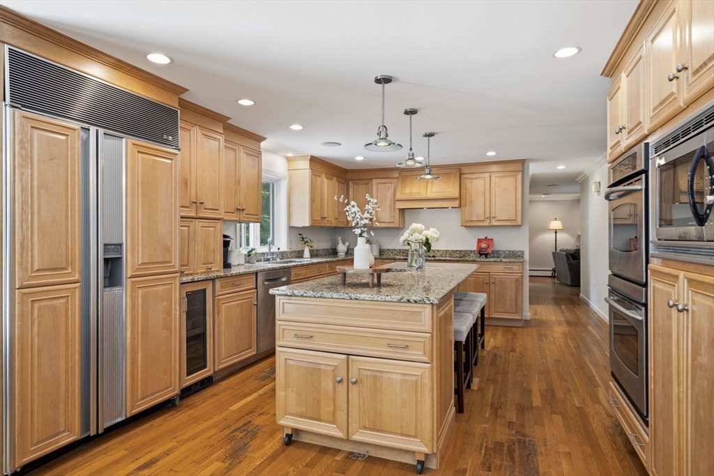 4 Juniper Ln