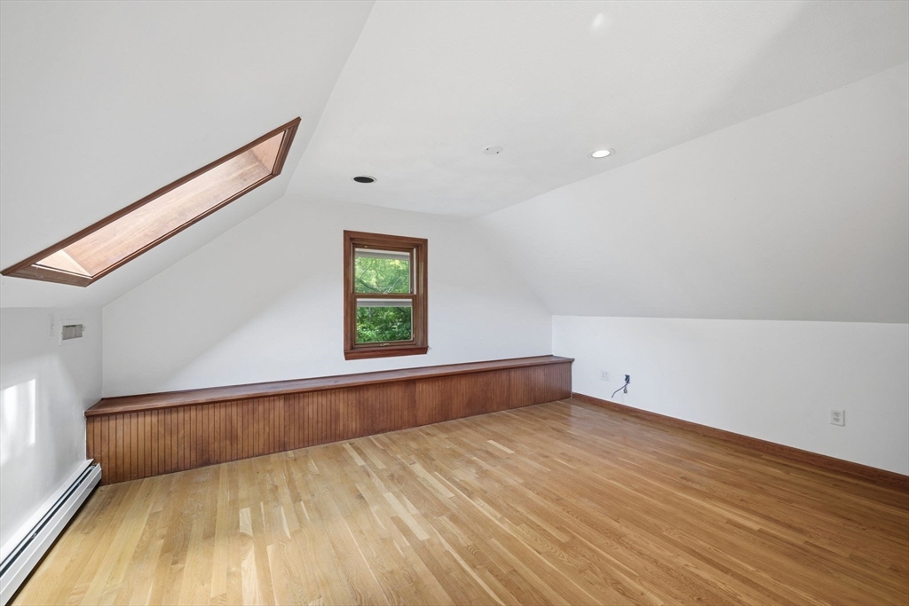 4 Juniper Ln