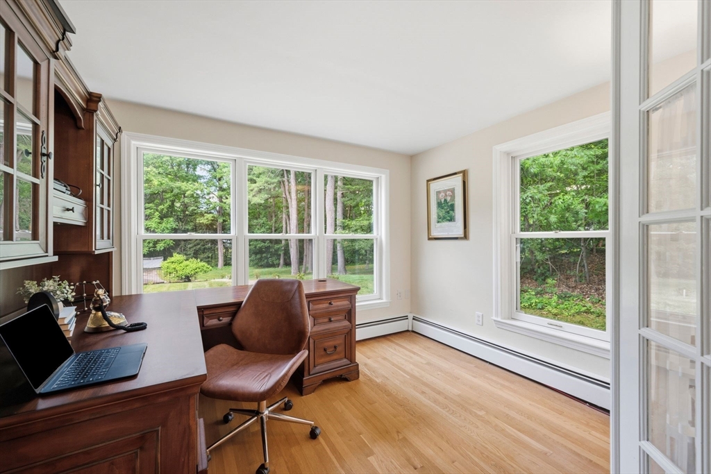 4 Juniper Ln