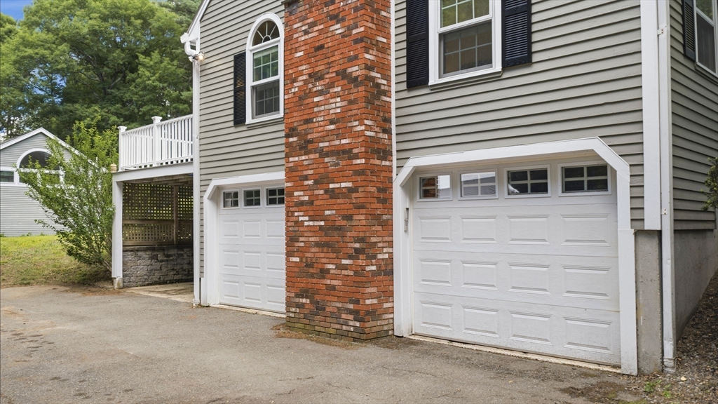 4 Juniper Ln