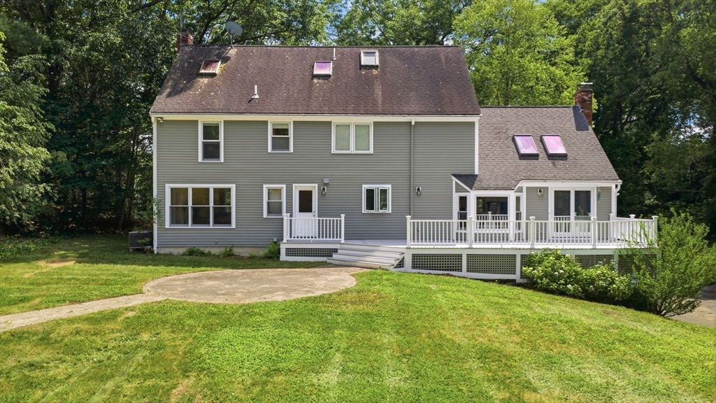 4 Juniper Ln