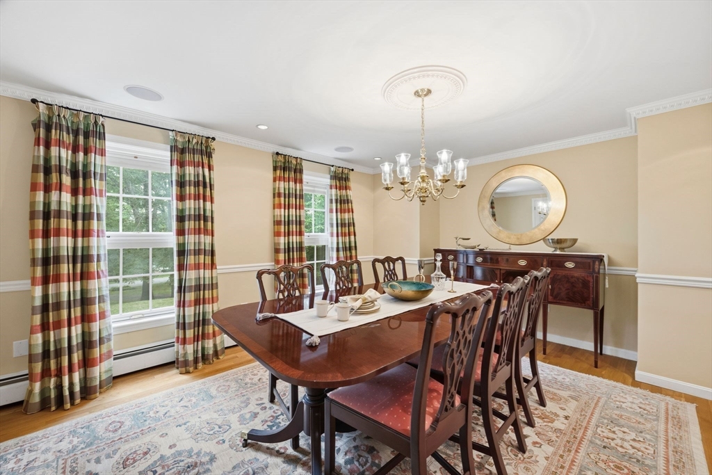 4 Juniper Ln