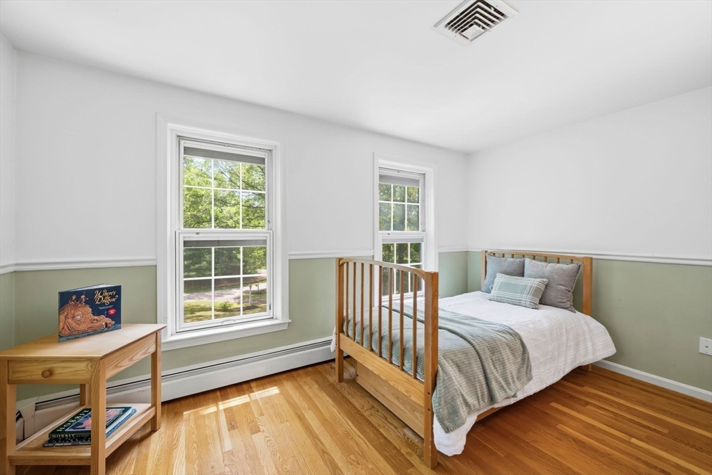 4 Juniper Ln
