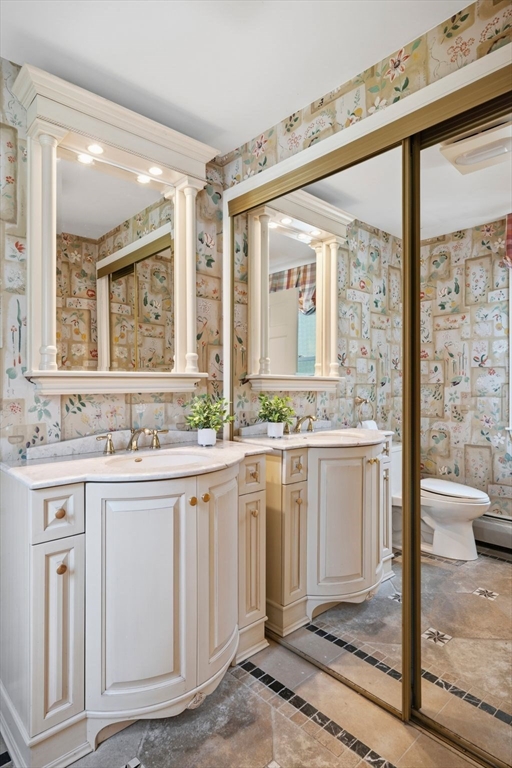 4 Juniper Ln