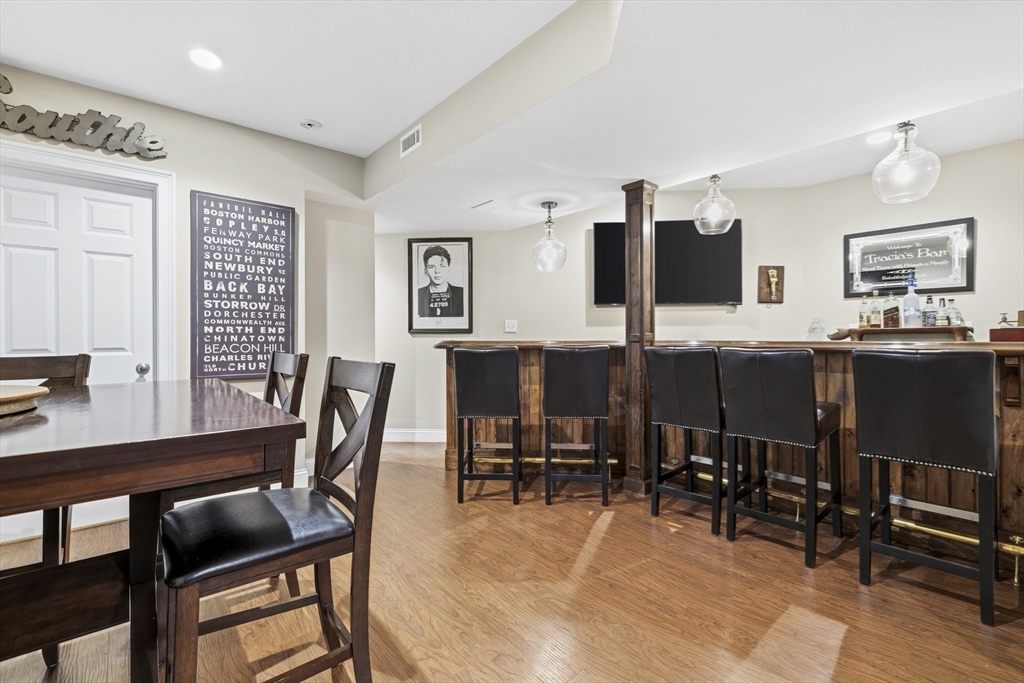 11 Tappan Way