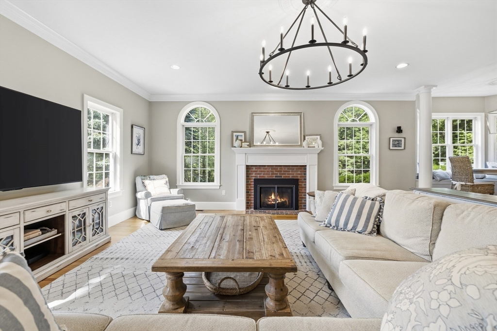 11 Tappan Way