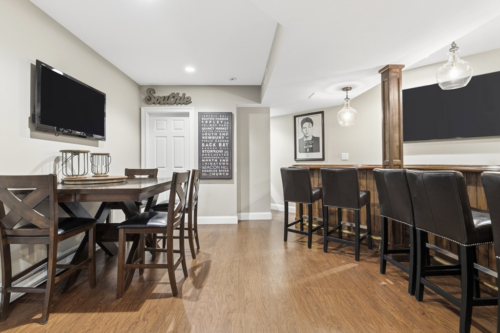 11 Tappan Way