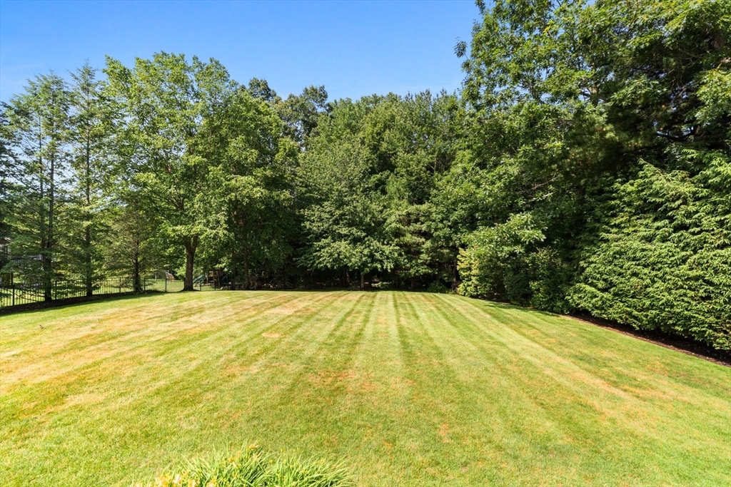 11 Tappan Way