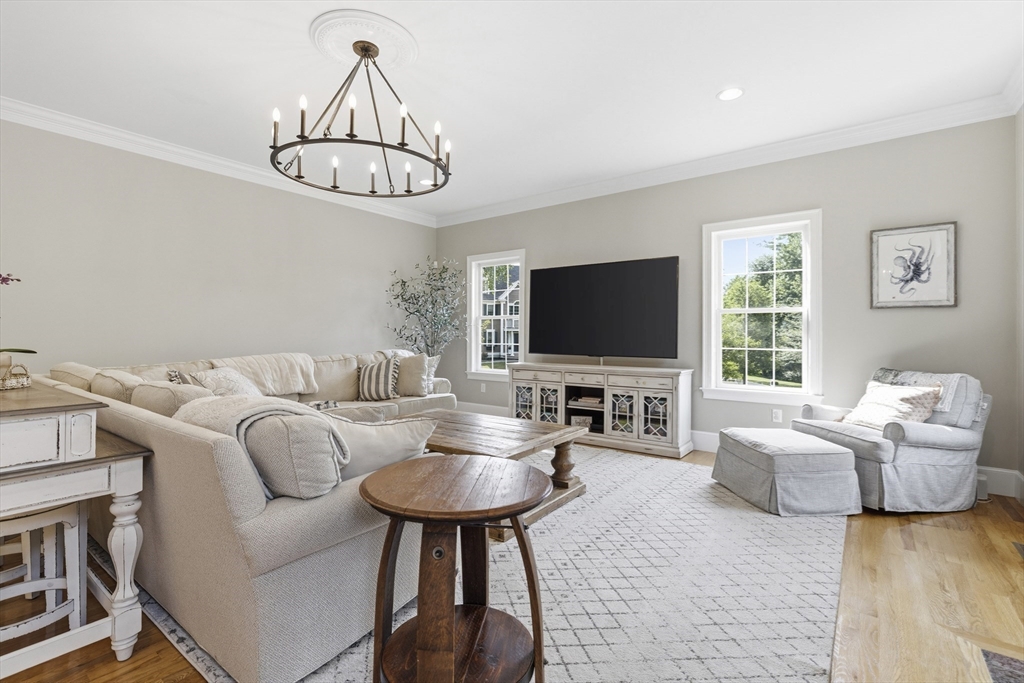 11 Tappan Way