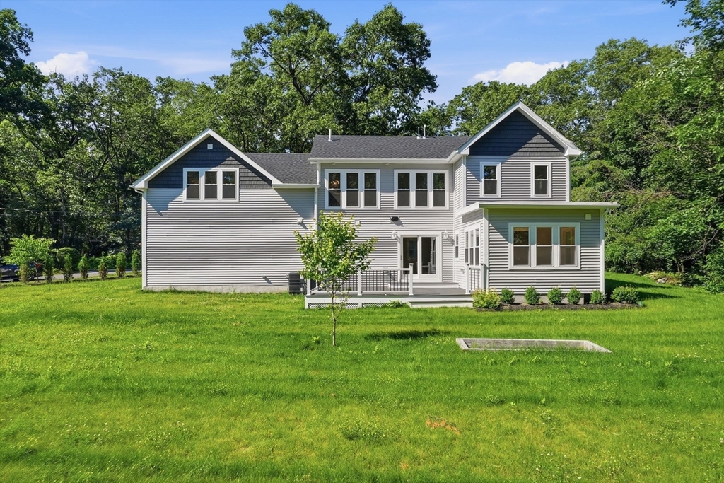 16 Old Cambridge Turnpike