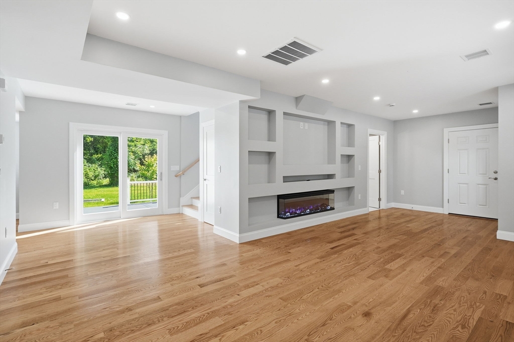 16 Old Cambridge Turnpike