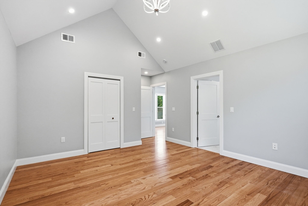 16 Old Cambridge Turnpike