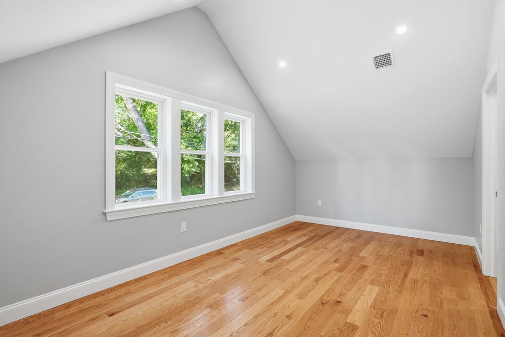 16 Old Cambridge Turnpike