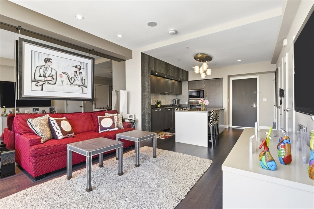 110 Stuart St # 27F