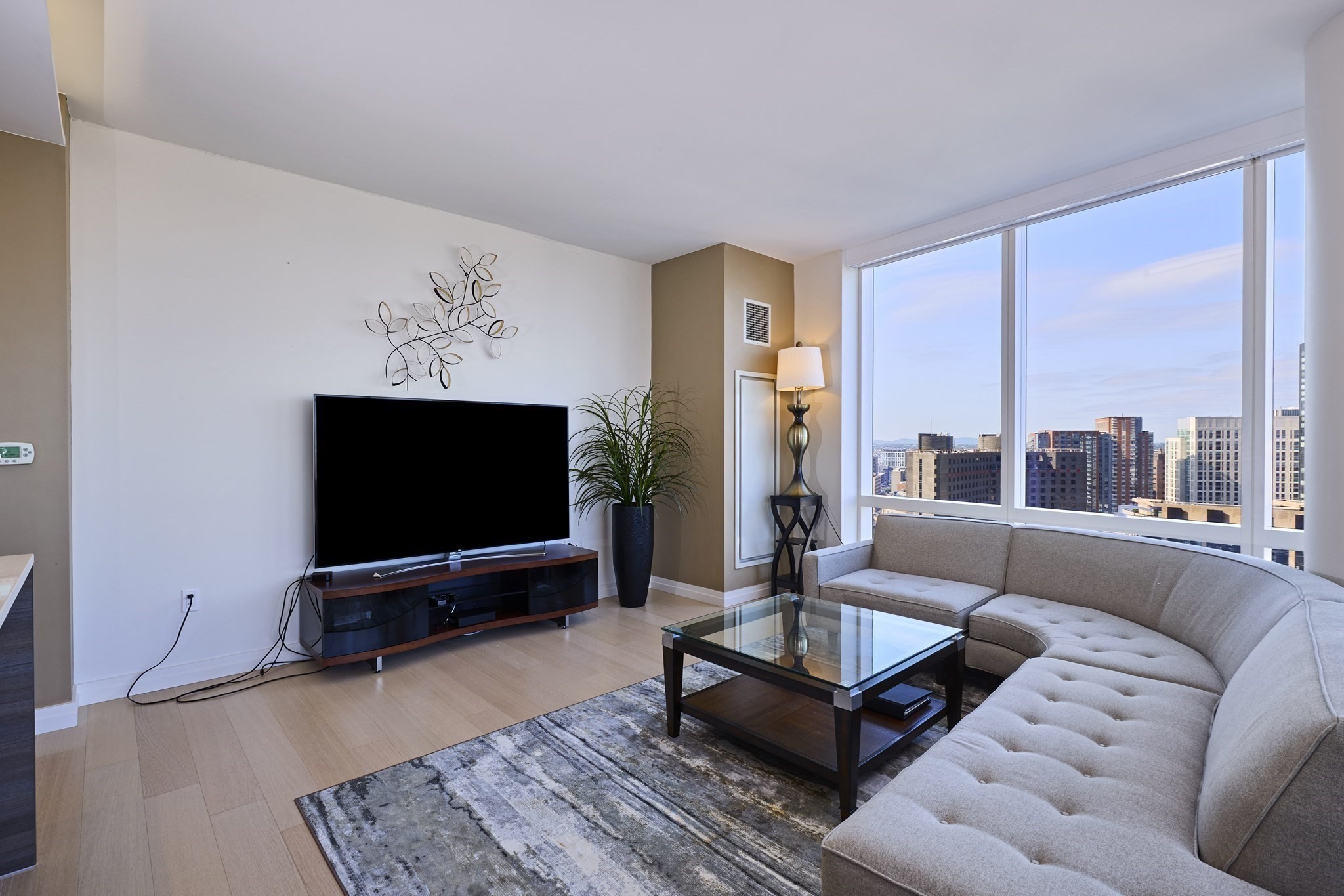 1 Franklin St # 2603