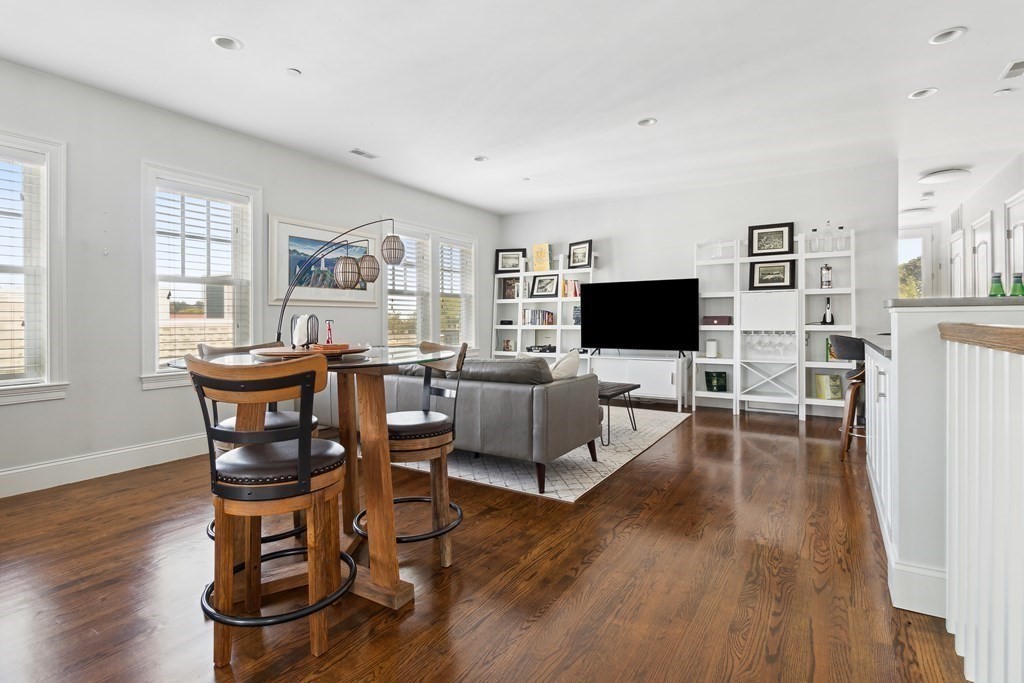 330 Dorchester Street # 4