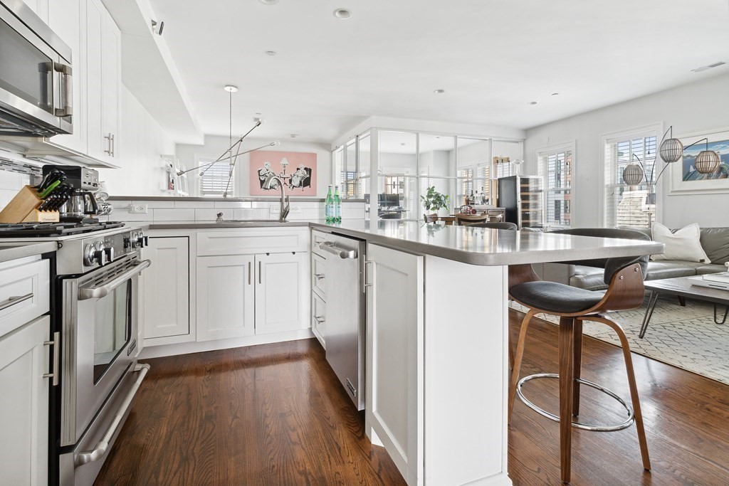 330 Dorchester Street # 4