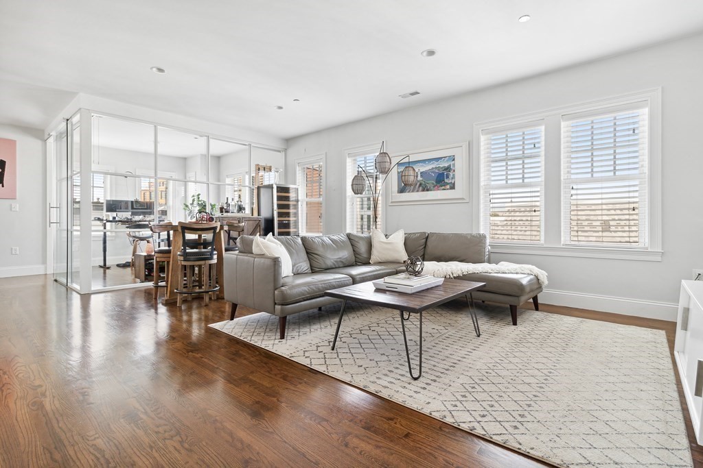 330 Dorchester Street # 4