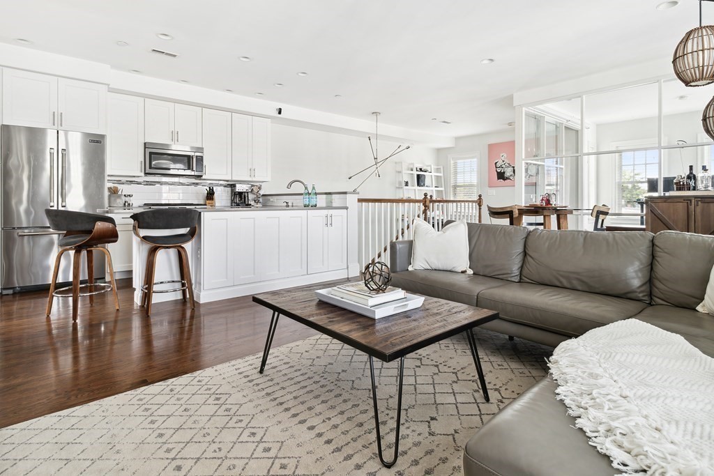 330 Dorchester Street # 4