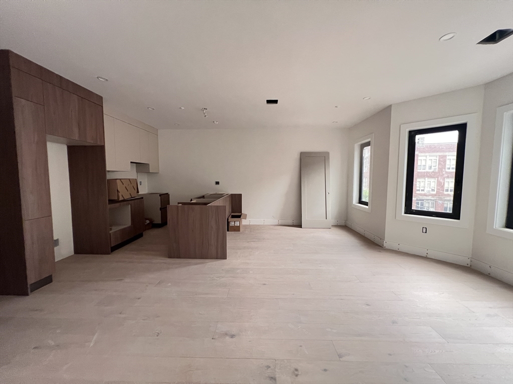 207 West Seventh # 301