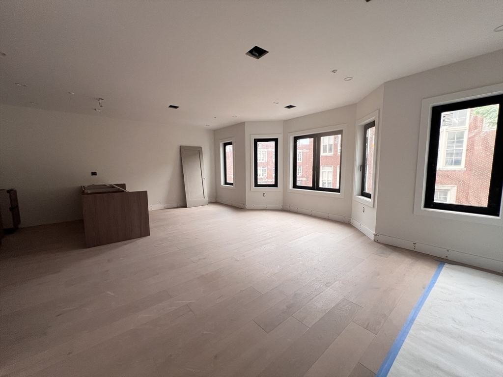 207 West Seventh # 301