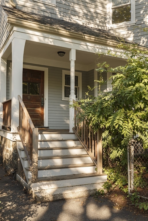 4 Hurlbut Street