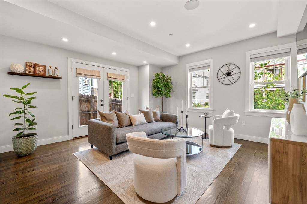 38 Armandine Street # 1