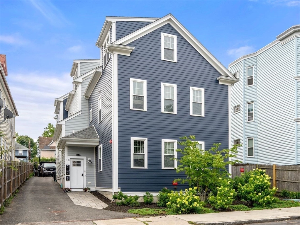 38 Armandine Street # 1