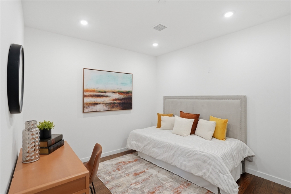 267 Old Colony # 602