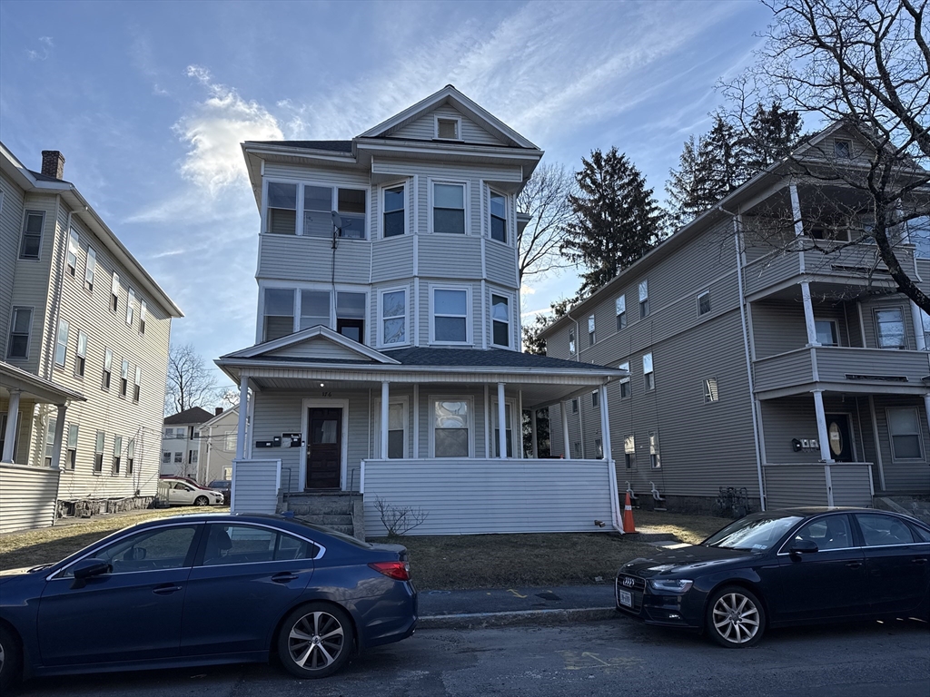 176 Russell St